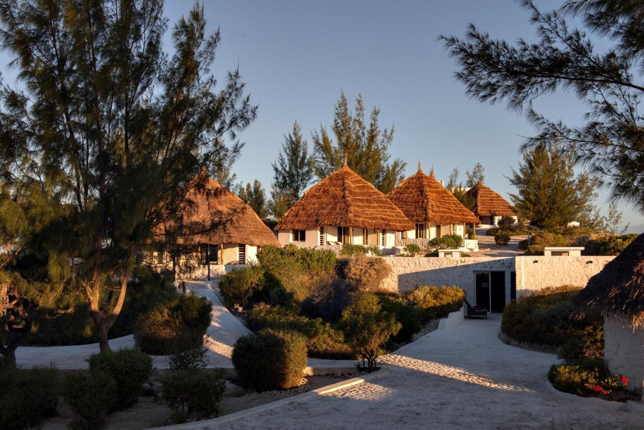 Salary Bay Tsifota Exterior foto